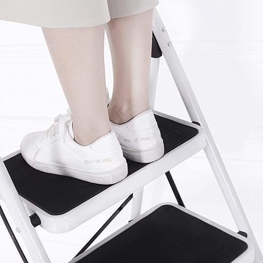 Lightweight Foldable Ladder