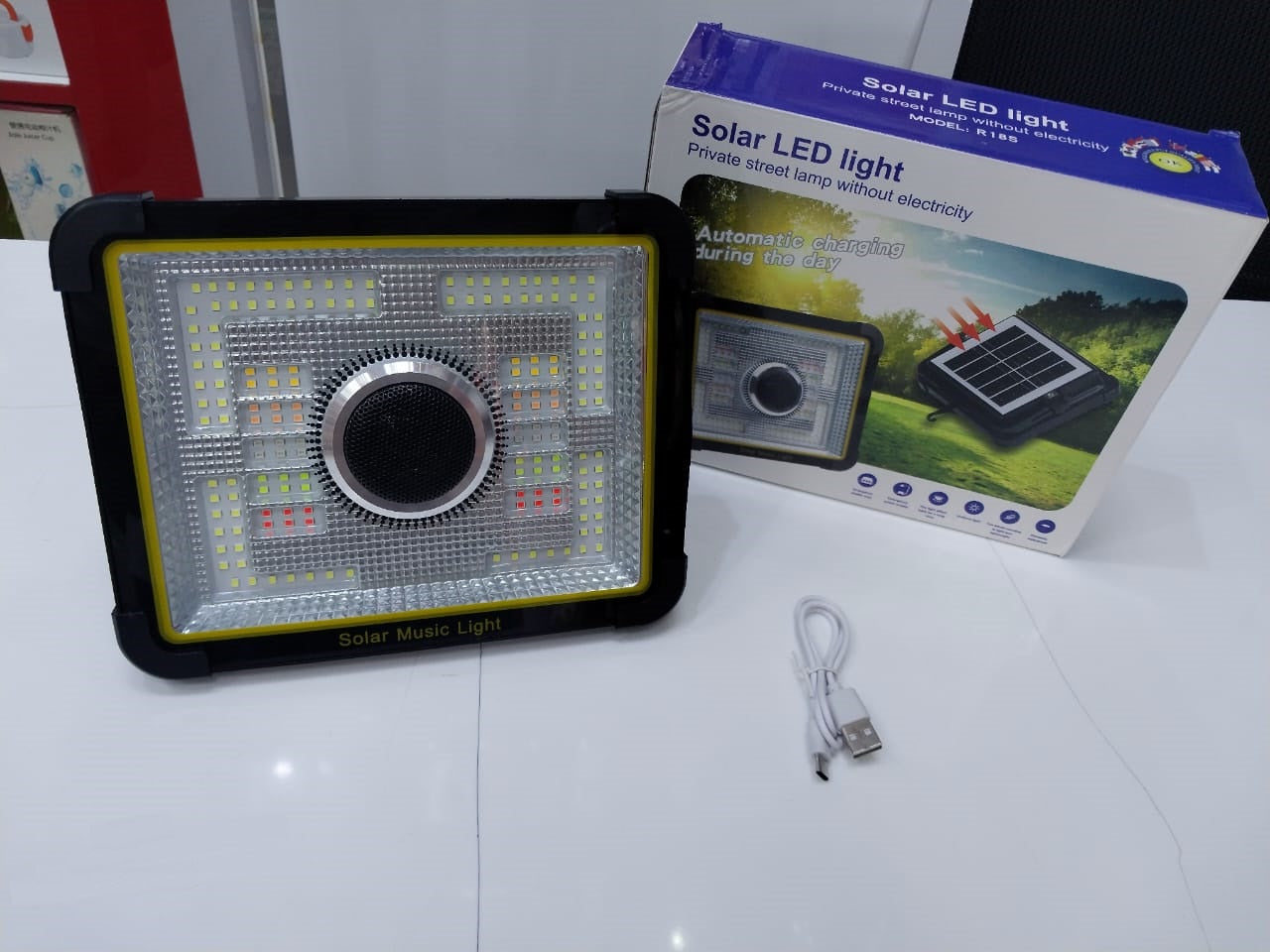 R-185 Solar LED Light | Private Street Lamp